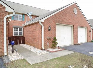 250 Summitville Ct, Lancaster, PA 17603
