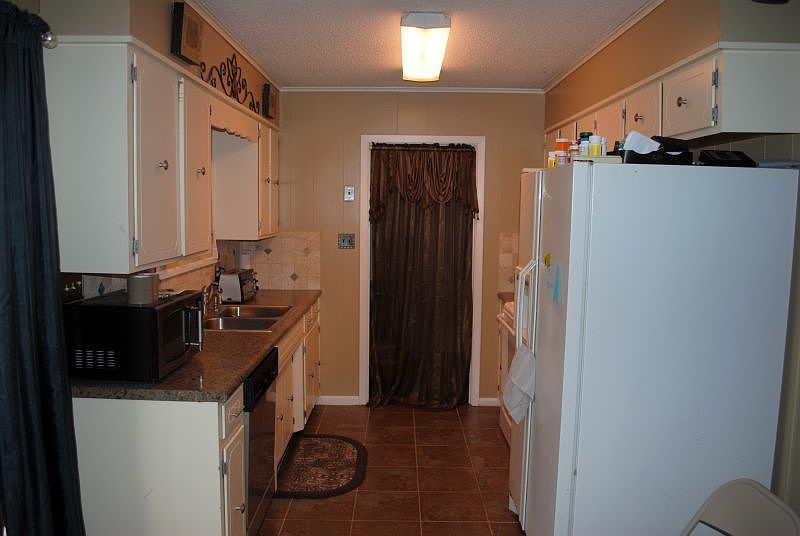 1st image of 203 Sherwood Ln