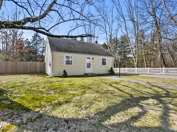 49 Collins St, Danvers, MA 01923