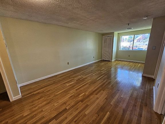 5th image of 35 Prospect St APT 215