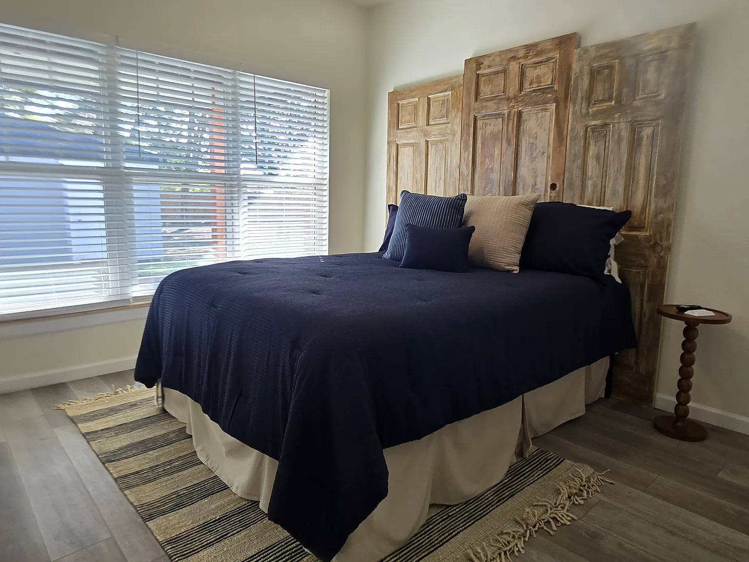 3 bed, 1300 sqft, $4,000 — Photo 4