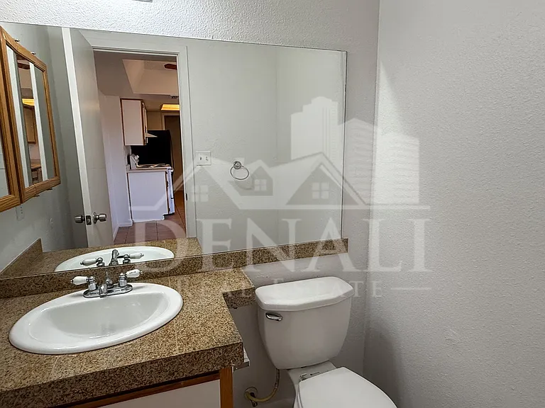 4006 S 44th St — Photo 15