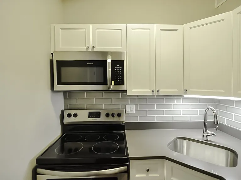 817 W Lakeside Pl #906 — Photo 4