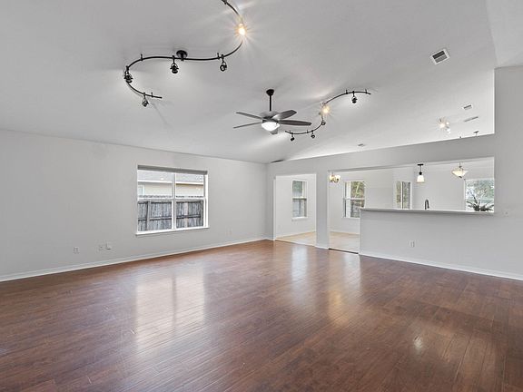 5th image of 9527 Parker Place Dr