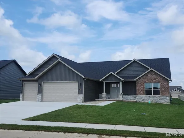 308 George Bush Blvd, Troy, IL 62294
