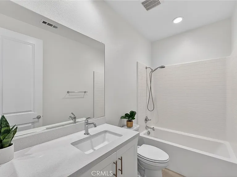 12903 Calabria Dr — Photo 9