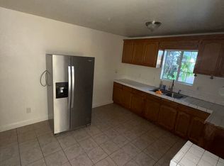 1614 E 52nd St #2, Los Angeles, CA 90011