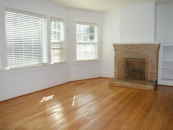 2nd image of 104 Bonita St