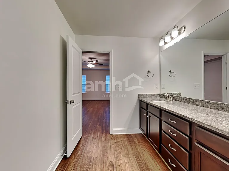 136 Rivulet Dr — Photo 11