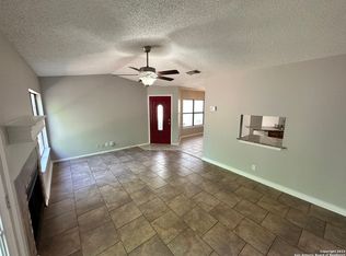 10019 Birch Field Dr, San Antonio, TX 78245