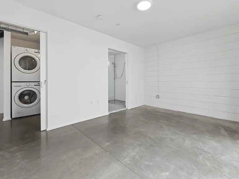 1737 Chalmers St #106E — Photo 12