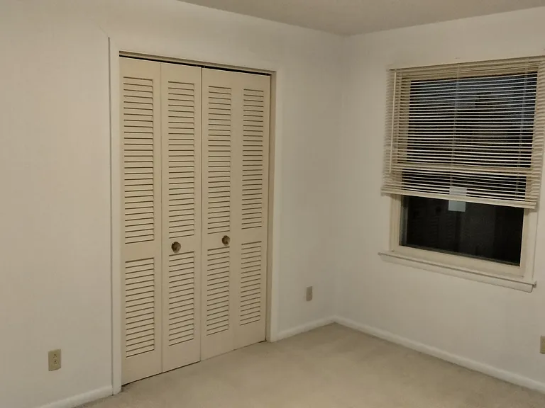 49 Green Bay Dr #1 — Photo 11