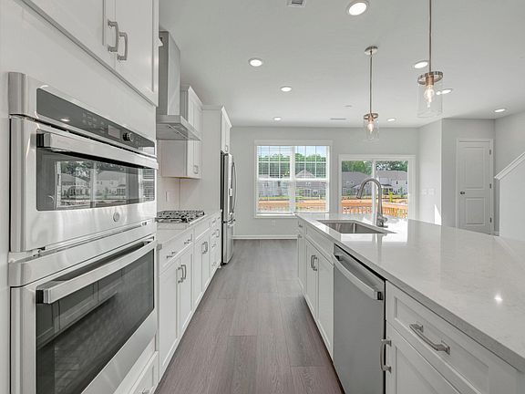 5th image of 10031 Secluded Garden Drive 161