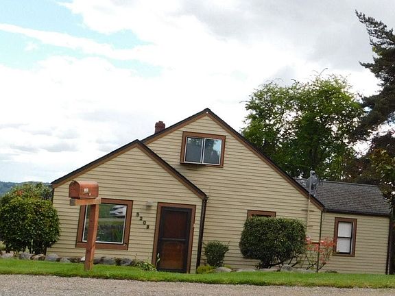 2nd image of 5208 Sumner Heights Dr E