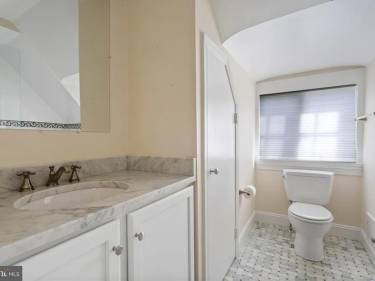 3313 Cleveland Ave NW — Photo 44