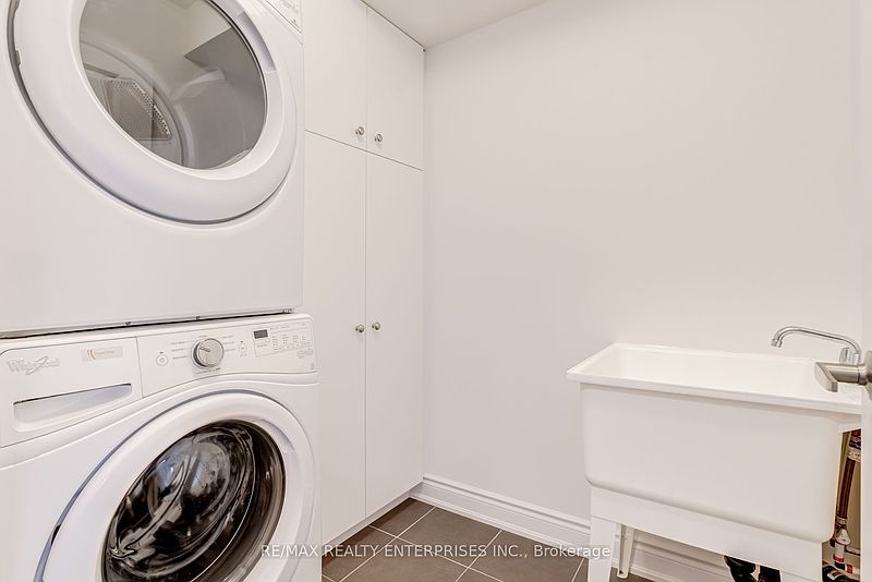 Oakville Townhouse for rent - 3 Bedrooms — photo 21