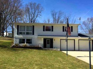 58423 Valley View Dr, Elkhart, IN 46517