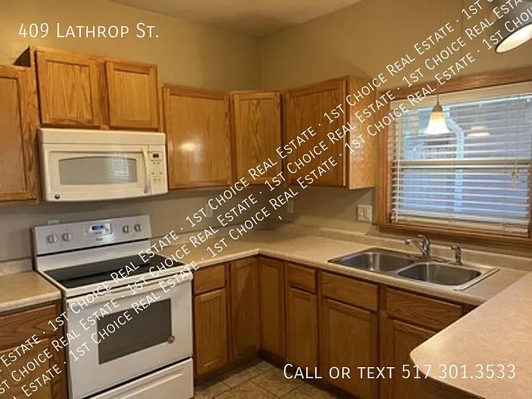 409 Lathrop St — Photo 8