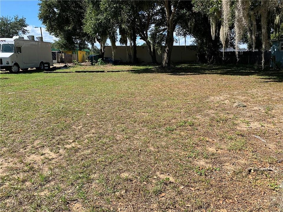 2nd image of 920 S Eustis St