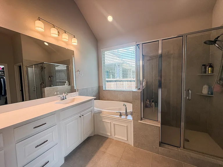 4245 Brookstone Dr — Photo 17