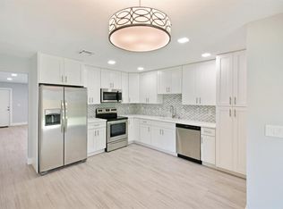 9126 Roan Ln, West Palm Beach, FL 33403