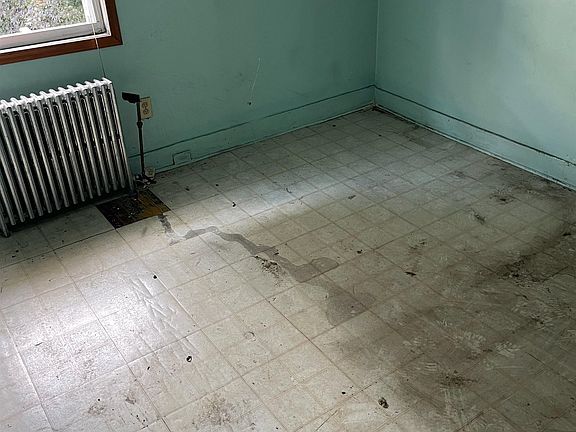 4th image of 162 Summit Ave