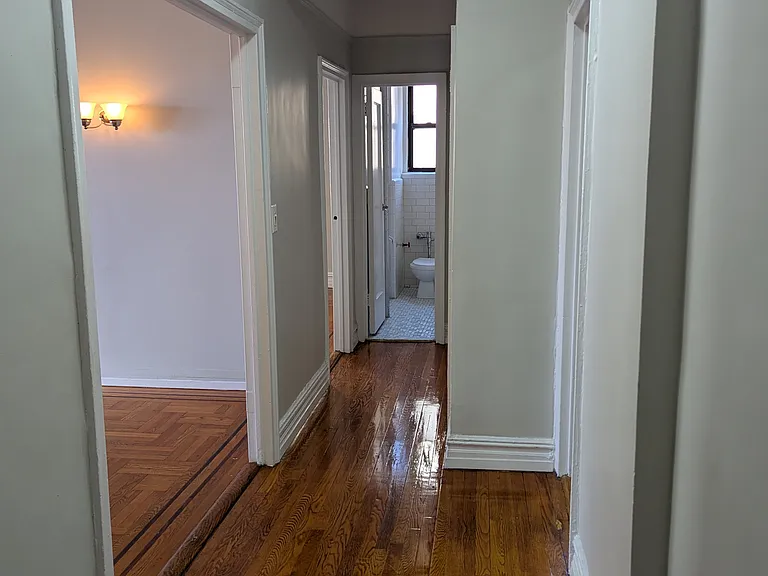 80-15 Grenfell St #E24 — Photo 2
