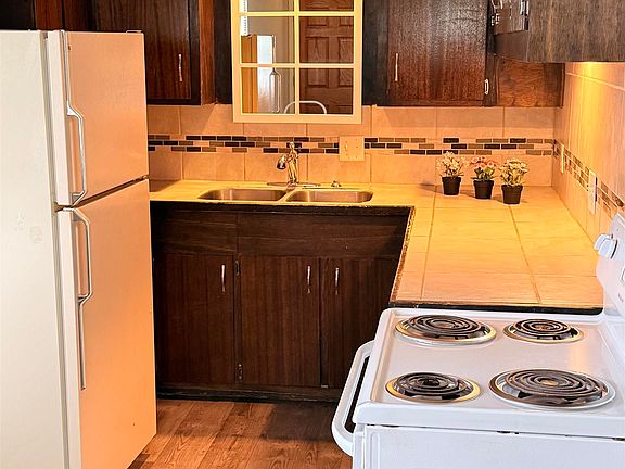 4th image of 4401 N 53rd St