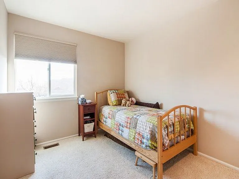 437 Grouse Ct — Photo 12