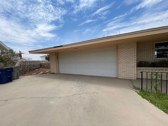 5th image of 227 Crown Point Dr