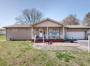111 Honeysuckle Ln, Murray, KY 42071