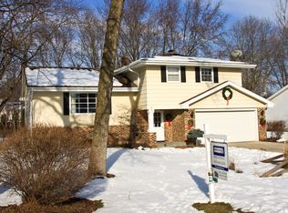 21340 Lancelot Dr, Brookfield, WI 53045