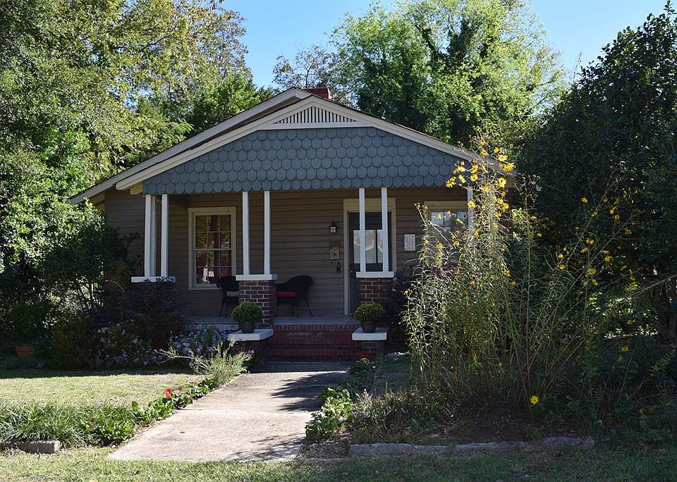 1st image of 325 East Ave