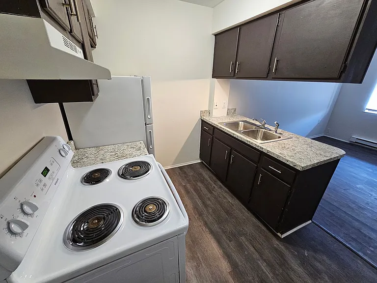 Tetherwood Apartments — Photo 34