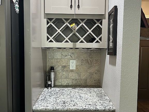 KITCHEN MINI BAR