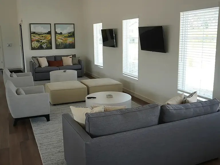 Valora Apartments — Photo 16