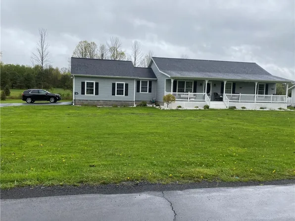 1937 Whitehead Ln, Auburn, NY 13021