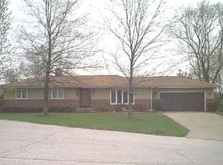 9102 Morraine Hills Rd, Michigan City, IN 46360