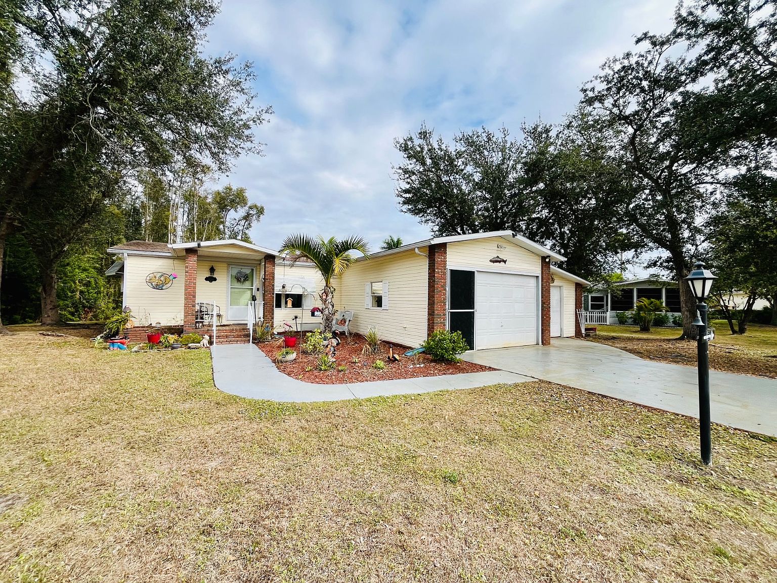 10511 Lake Loop Rd #36M