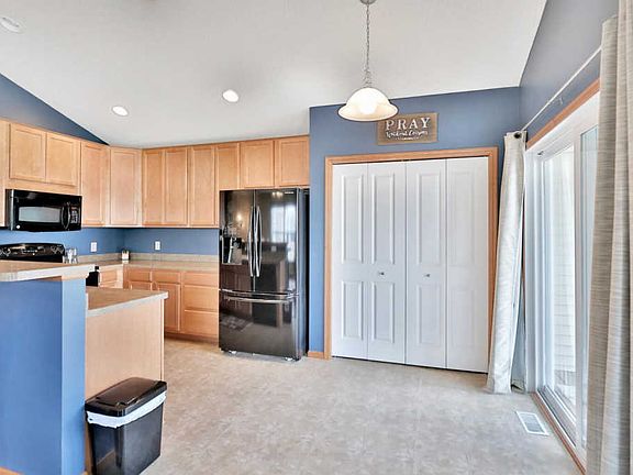 4th image of 15143 French Dr