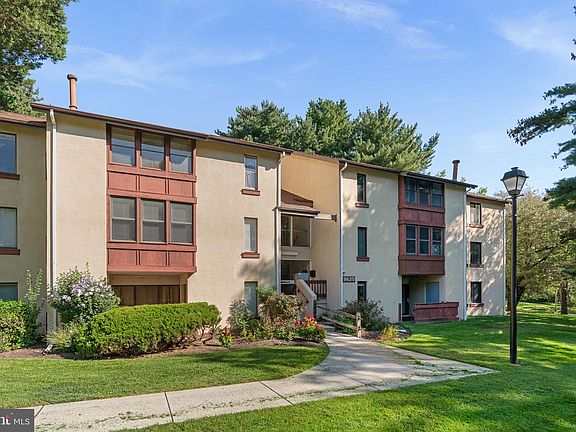 3rd image of 9625 Whiteacre Rd Unit C1