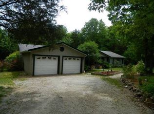 418 Cool Water Cv, Galena, MO 65656