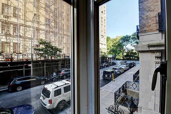 Rented by Urbane Brokerage | media 56