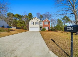 945 Campbell Gate Rd, Lawrenceville, GA 30045