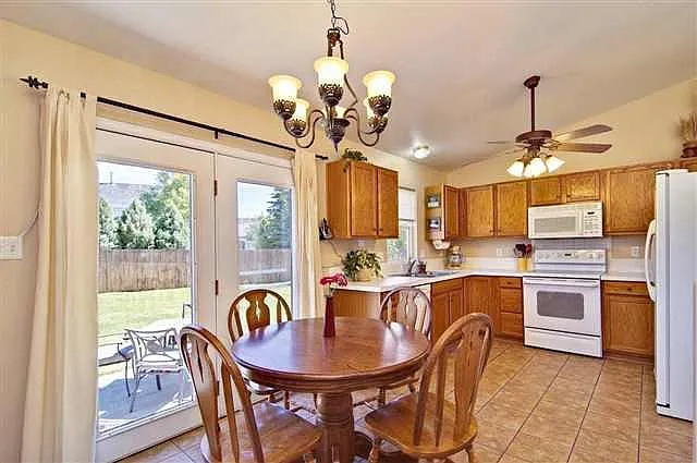 Dining/Kitchen