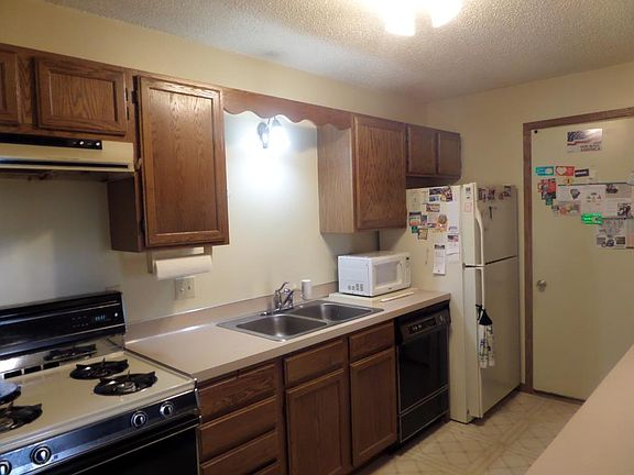 4th image of 2077 N Park Dr #20772
