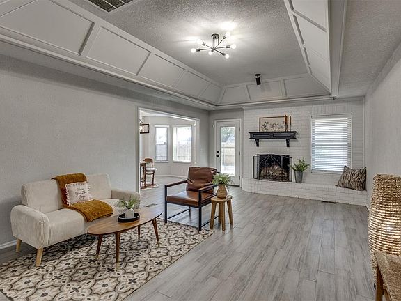 4th image of 704 Gregg Ct