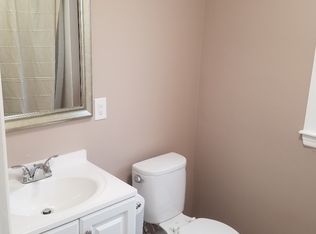 162 Grove St #1, Chestnut Hill, MA 02467