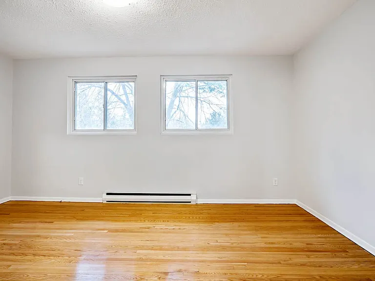 85 Henderson Ave — Photo 11