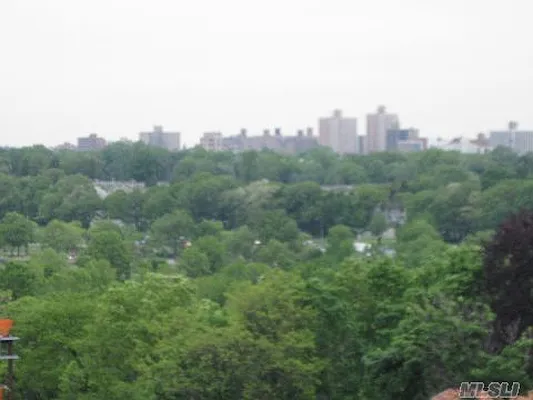 Sold by Century 21 Benjamin Realty | media 17